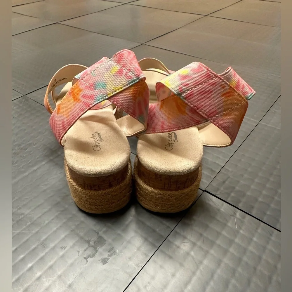 CUPCAKE COUTURE PINK AND ORANGE WEDGE SANDALS SHOES SIZE 2M